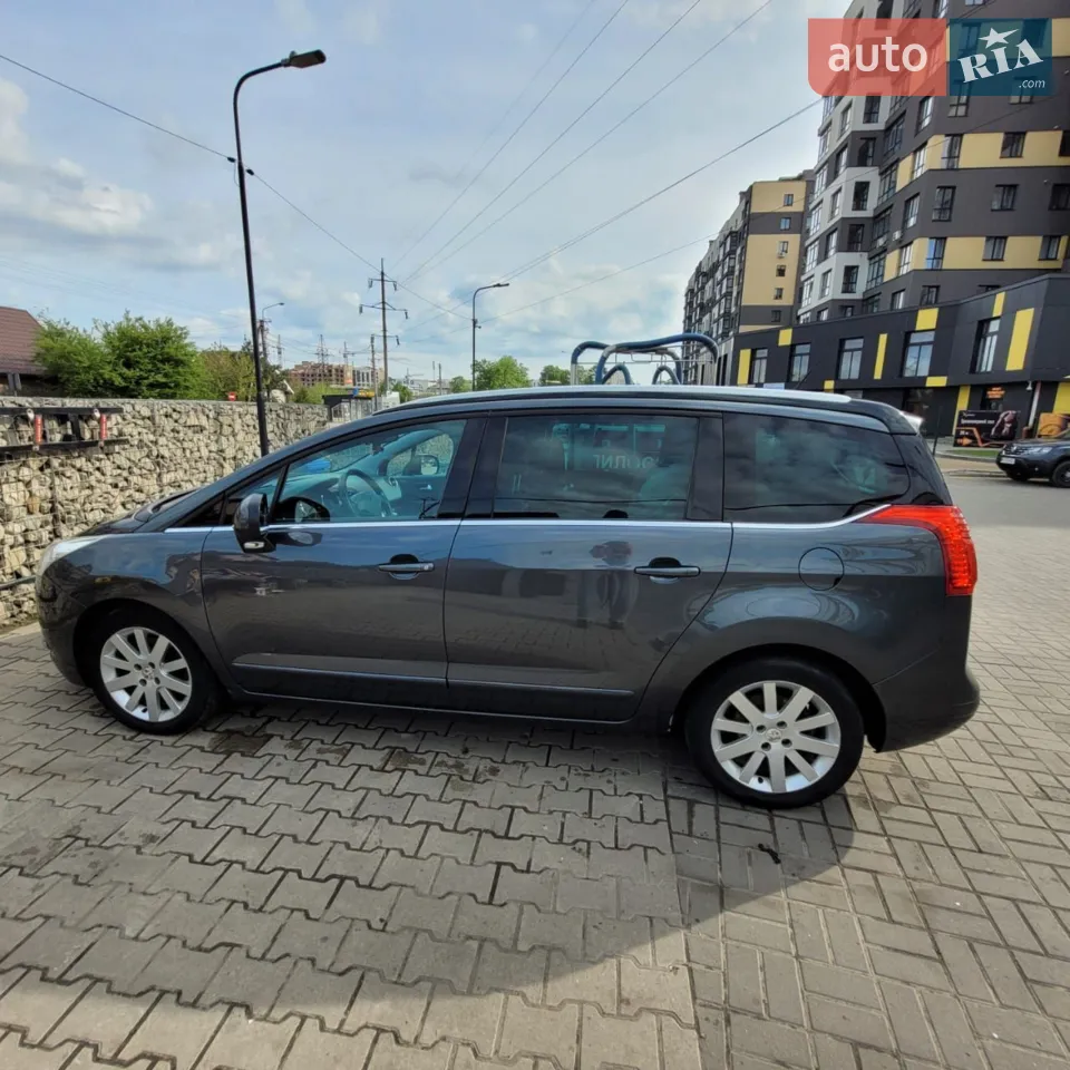2011 Peugeot 5008 - мініатюра 10