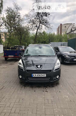 Микровэн Peugeot 5008 2011 в Киеве