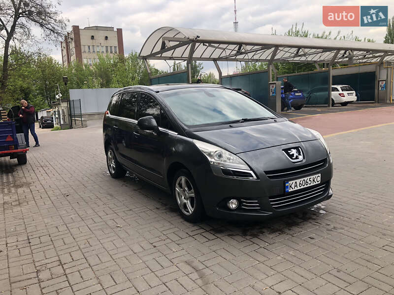 Мікровен Peugeot 5008 2011 в Києві