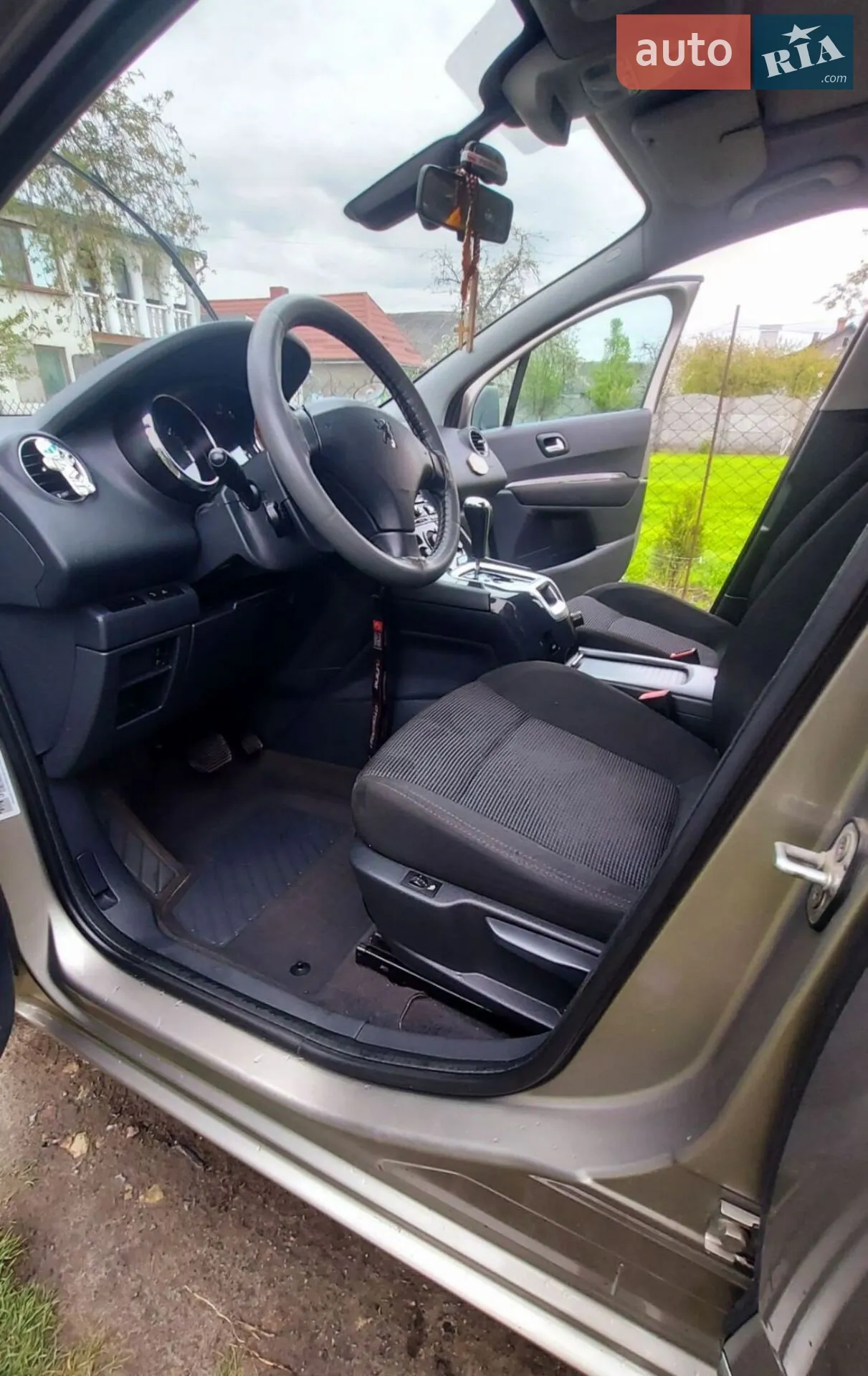 2010 Peugeot 5008 - мініатюра 11