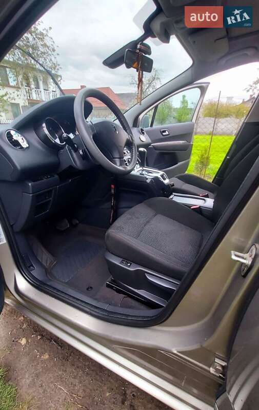 Мікровен Peugeot 5008 2010 в Рівному