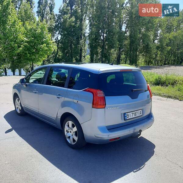 Мікровен Peugeot 5008 2009 в Горішніх Плавнях