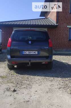 Мікровен Peugeot 5008 2013 в Городку