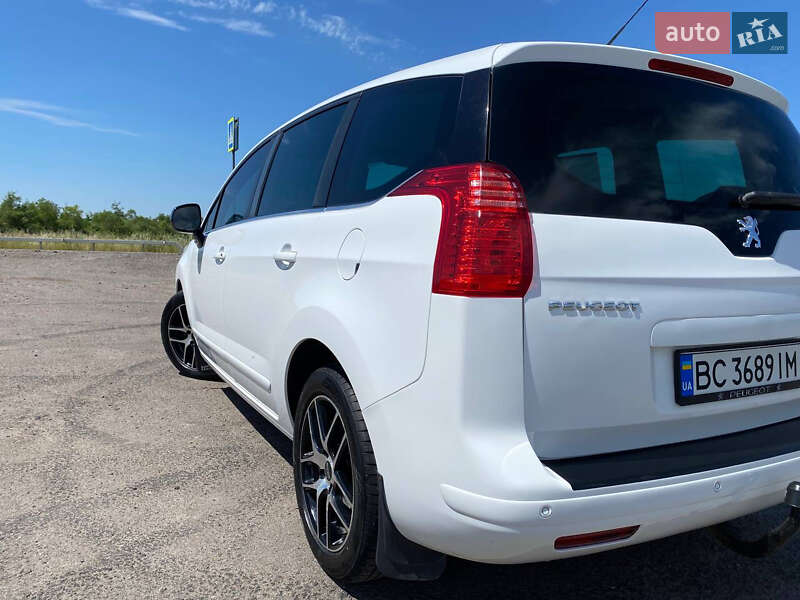 Микровэн Peugeot 5008 2013 в Львове