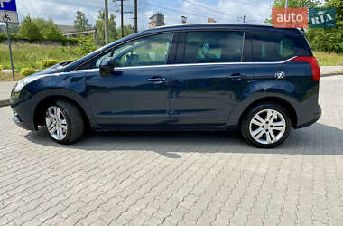 Мікровен Peugeot 5008 2012 в 