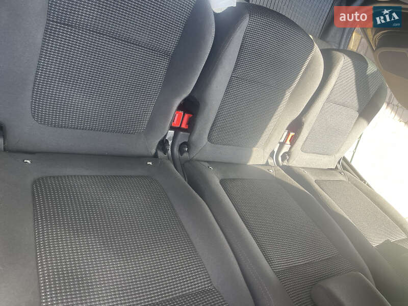 Микровэн Peugeot 5008 2012 в Львове