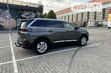 Позашляховик / Кросовер Peugeot 5008 2021 в Луцьку