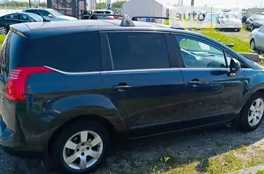 Peugeot 5008 2013