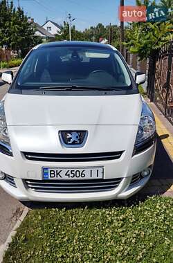 Микровэн Peugeot 5008 2010 в Костополе