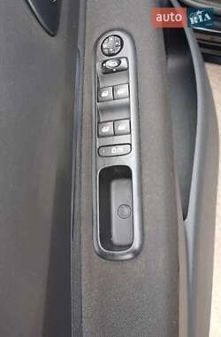 Микровэн Peugeot 5008 2011 в 