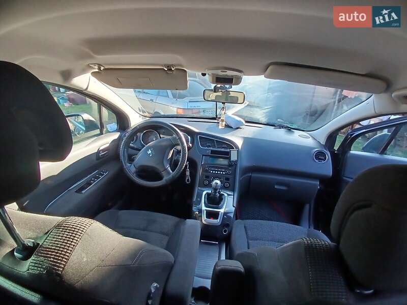 Микровэн Peugeot 5008 2010 в Ратным