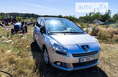 Микровэн Peugeot 5008 2013 в Кривом Роге