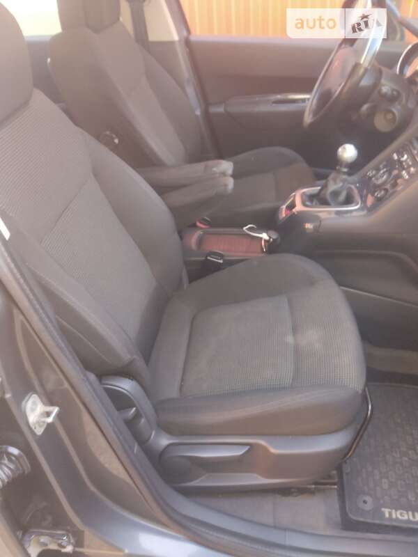 Мікровен Peugeot 5008 2010 в Чернівцях