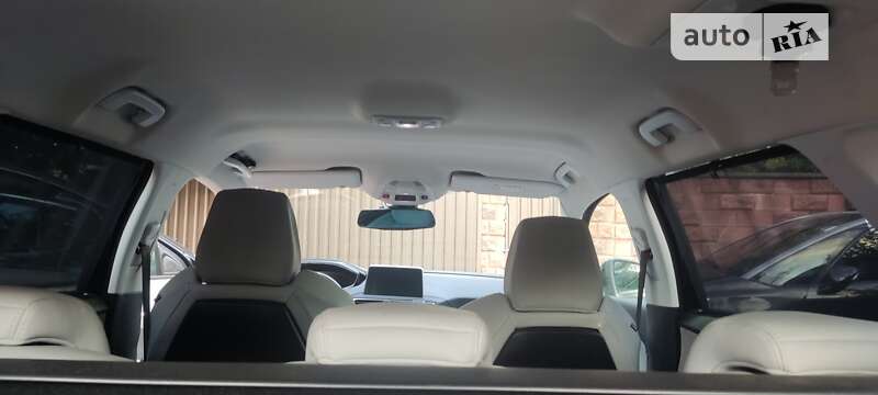 Внедорожник / Кроссовер Peugeot 5008 2017 в Ровно