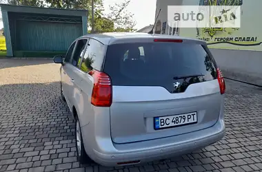 Peugeot 5008 2012