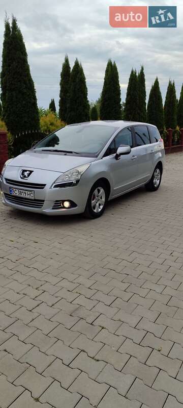 Мікровен Peugeot 5008 2013 в Самборі