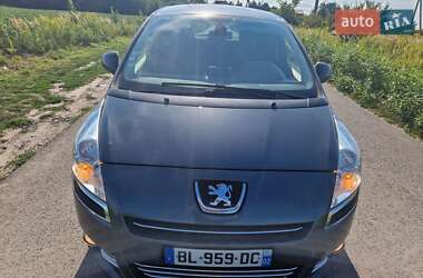 Микровэн Peugeot 5008 2011 в 