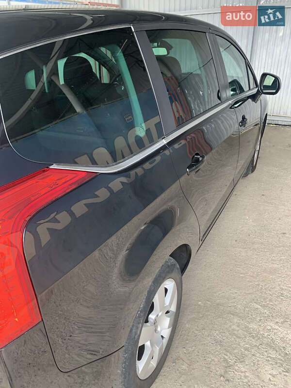 Мікровен Peugeot 5008 2011 в Шепетівці