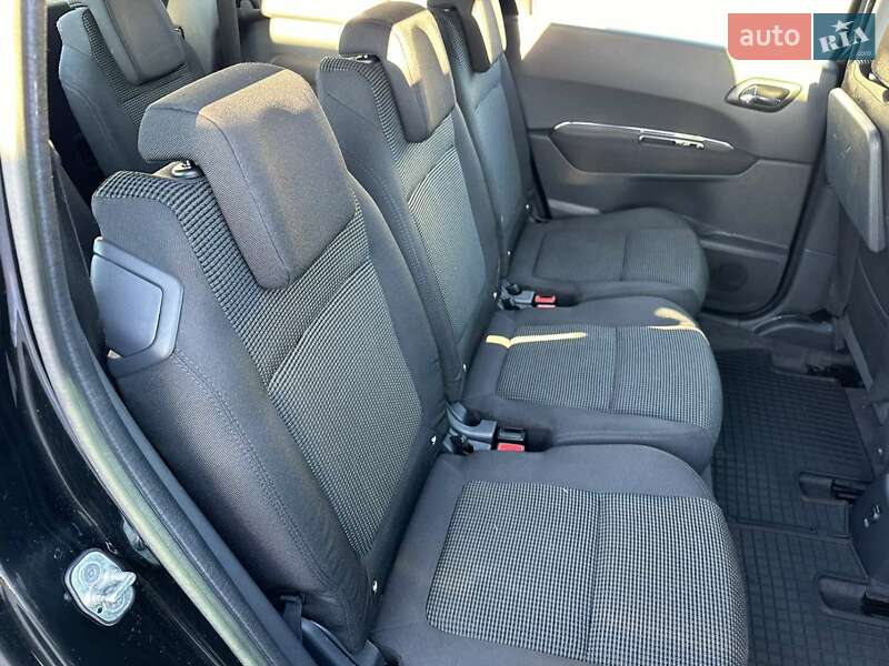 Мікровен Peugeot 5008 2011 в Рожище