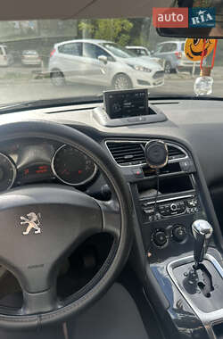 Микровэн Peugeot 5008 2015 в Киеве