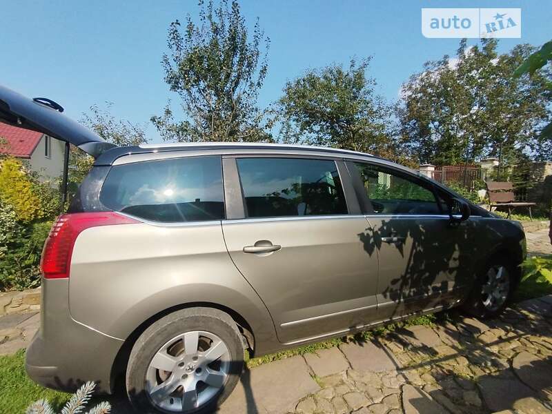 Мікровен Peugeot 5008 2013 в Львові