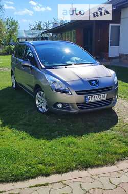 Мікровен Peugeot 5008 2011 в Чернівцях