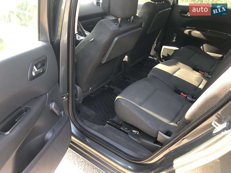 Микровэн Peugeot 5008 2009 в Звенигородке