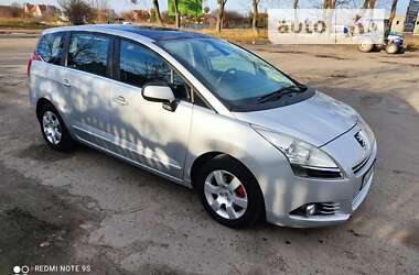 Микровэн Peugeot 5008 2010 в Остроге