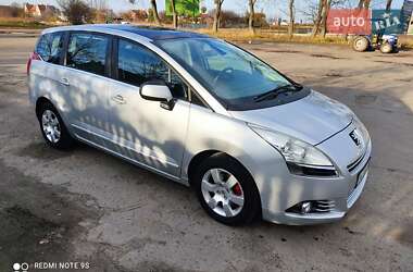 Микровэн Peugeot 5008 2010 в Остроге