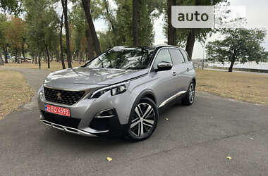 Внедорожник / Кроссовер Peugeot 5008 2019 в Киеве