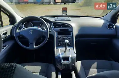 Peugeot 5008 2013