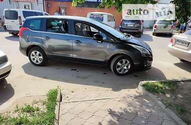 Микровэн Peugeot 5008 2013 в Каменец-Подольском