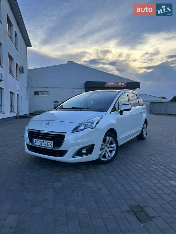 Микровэн Peugeot 5008 2015 в Луцке