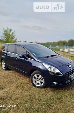 Мікровен Peugeot 5008 2010 в Дубні