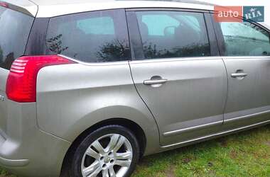 Мінівен Peugeot 5008 2010 в 