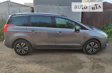 Микровэн Peugeot 5008 2011 в Львове