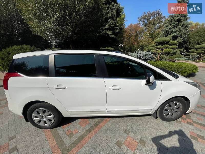Микровэн Peugeot 5008 2012 в Полтаве