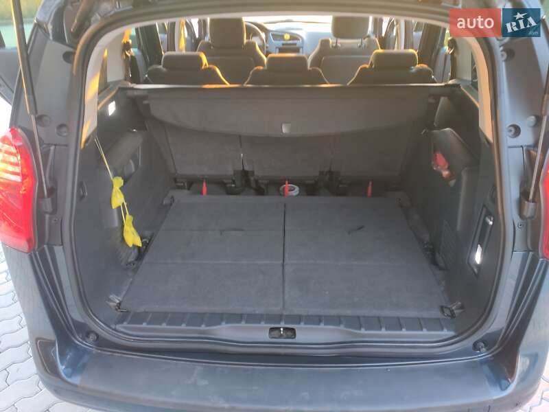 Микровэн Peugeot 5008 2012 в Львове
