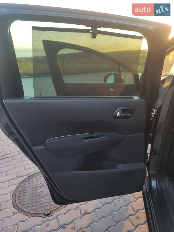 Микровэн Peugeot 5008 2012 в Львове