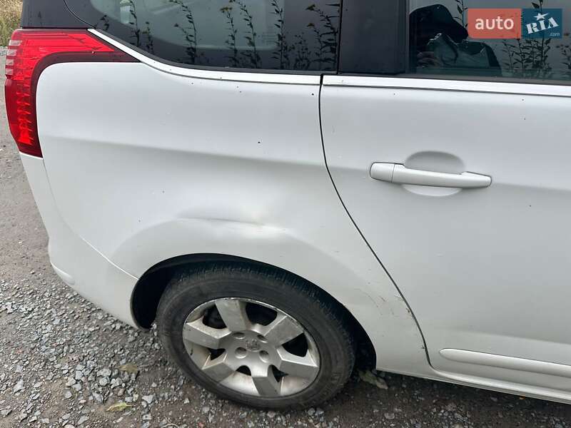 Микровэн Peugeot 5008 2010 в Ровно