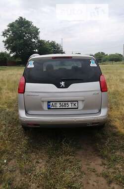 Микровэн Peugeot 5008 2010 в 