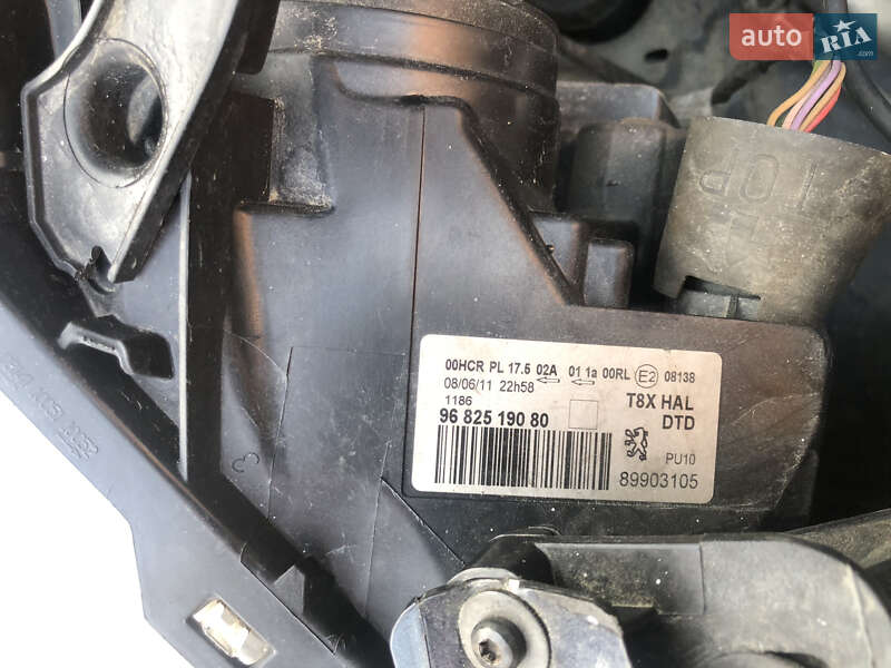 Мікровен Peugeot 5008 2011 в Трускавці