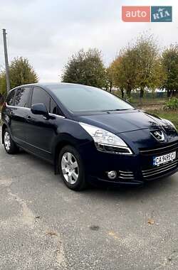 Мінівен Peugeot 5008 2011 в 