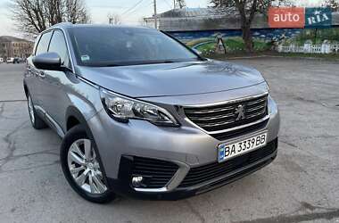 Позашляховик / Кросовер Peugeot 5008 2017 в Новоархангельську