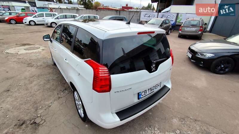 Микровэн Peugeot 5008 2011 в Чернигове