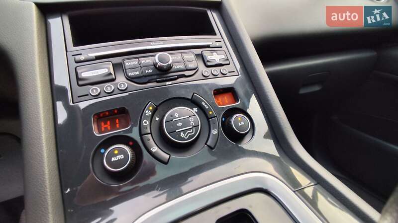 Микровэн Peugeot 5008 2011 в Чернигове