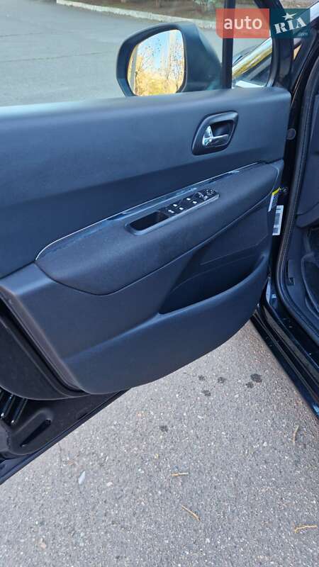 Мікровен Peugeot 5008 2011 в Миколаєві