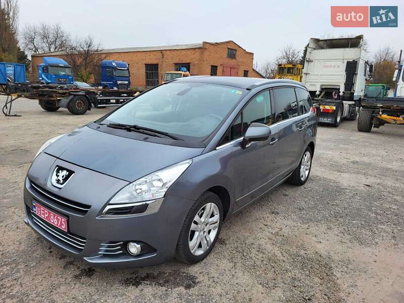 Peugeot 5008 2011