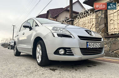 Мікровен Peugeot 5008 2010 в Тячеві