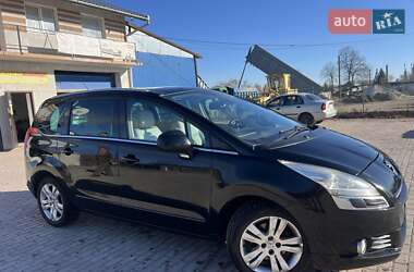 Микровэн Peugeot 5008 2010 в Заднестрянском